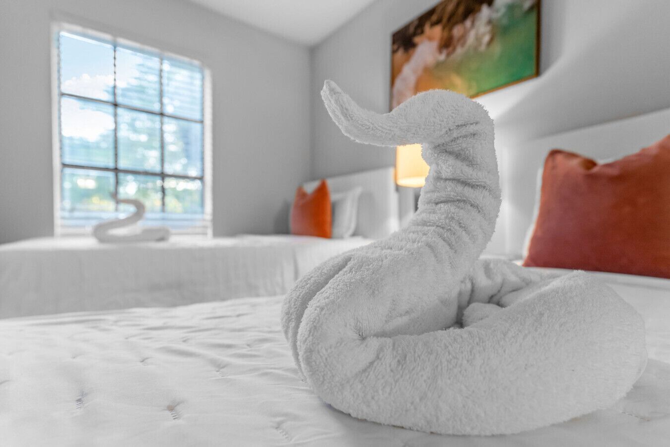 2 Schlafzimmer, Schreibtisch, Bügeleisen/Bügelbrett, Reisekinderbett