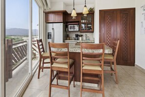 Private kitchen - https://169666_1.holidayfuture.com/ (Bajos de Chila)