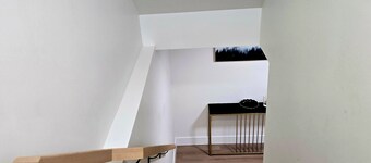 A Traveler's Haven
Close to restaurants popular & fun-filled convergence points.