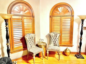 Phòng Suite Cao cấp, quang cảnh hồ | Nội thất