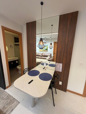 Dining - Premium Apartment, Excellent Location - Electric Car (Vitória)