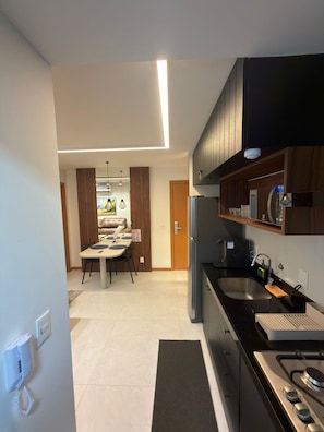 Microwave, stovetop - Premium Apartment, Excellent Location - Electric Car (Vitória)