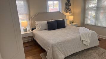 4 slaapkamers, een strijkplank/strijkijzer, wifi, beddengoed