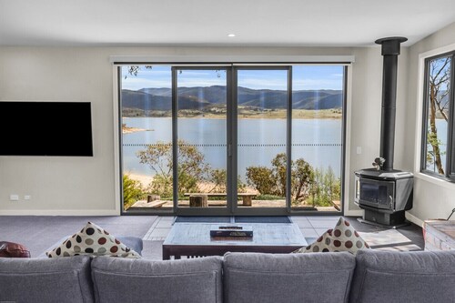 Lakeview Lodge | East Jindabyne | Lakefront | 3BR