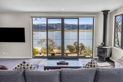 Lakeview Lodge | East Jindabyne | Lakefront | 3BR