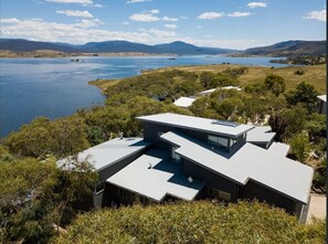 Exterior - Lakeview Lodge | East Jindabyne | Lakefront | 3BR (East Jindabyne)