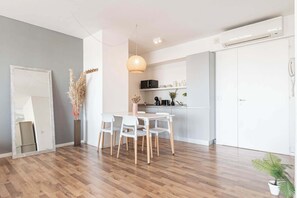 Dining - MOT + Azopardo 700 'B' Lux Loft Pool Puerto Madero (Buenos Aires)