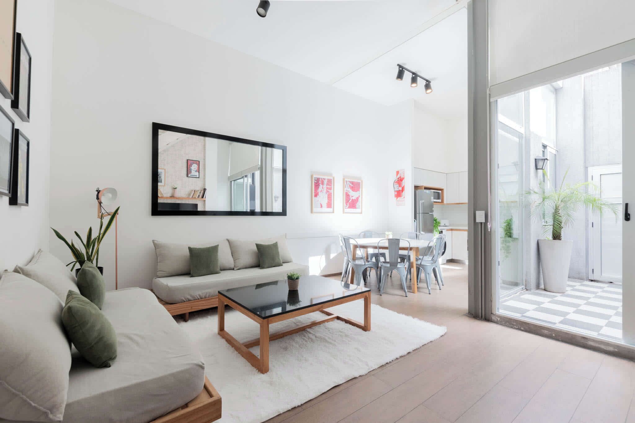 Televisión, oficina