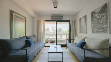 Televisión, oficina