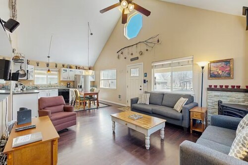 Gunni Getaway | Pet-Friendly walkable to Downtown