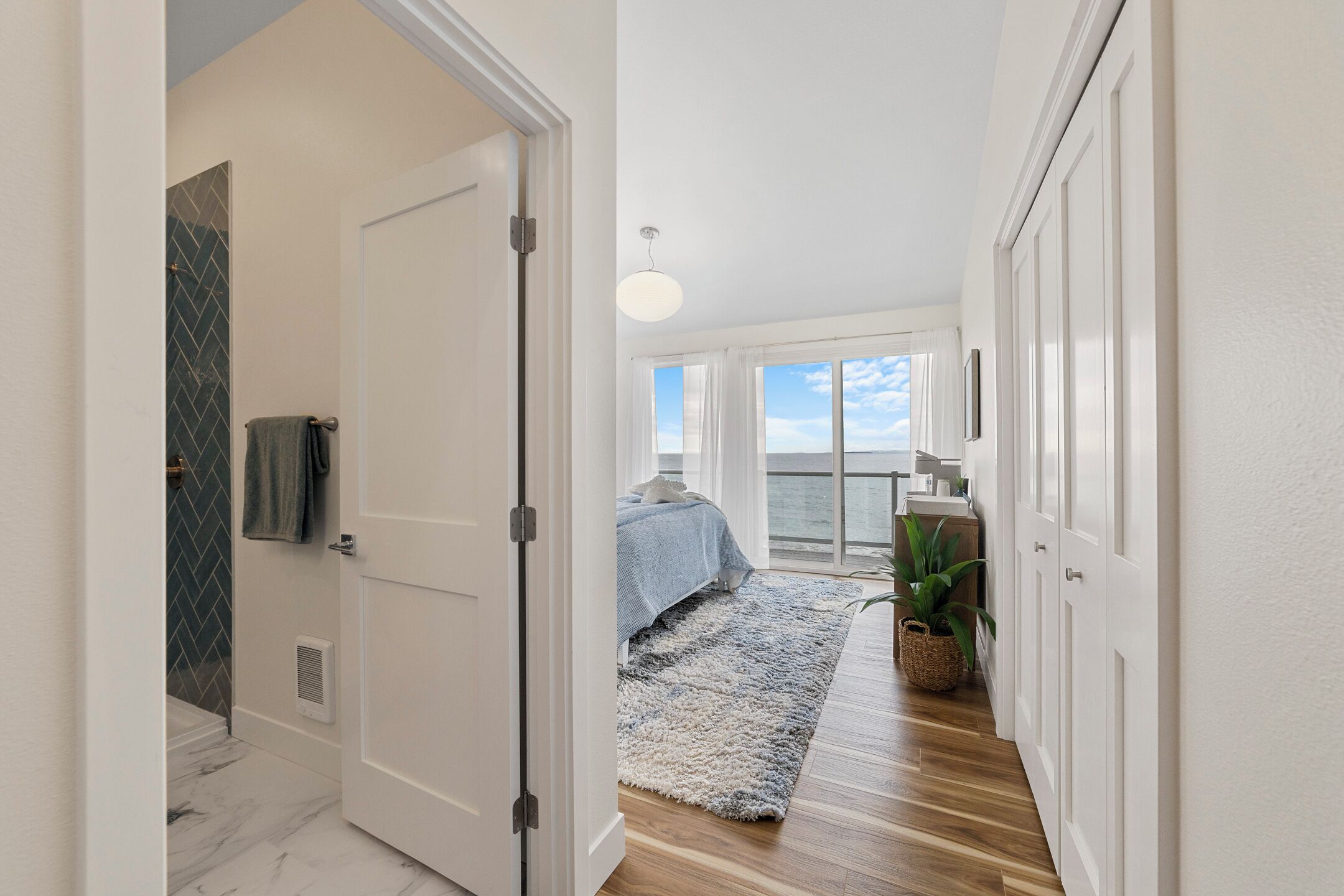 4 camere, ferro/asse da stiro, Wi-Fi gratuito, lenzuola