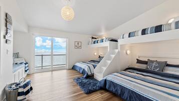 4 bedrooms, iron/ironing board, free WiFi, bed sheets
