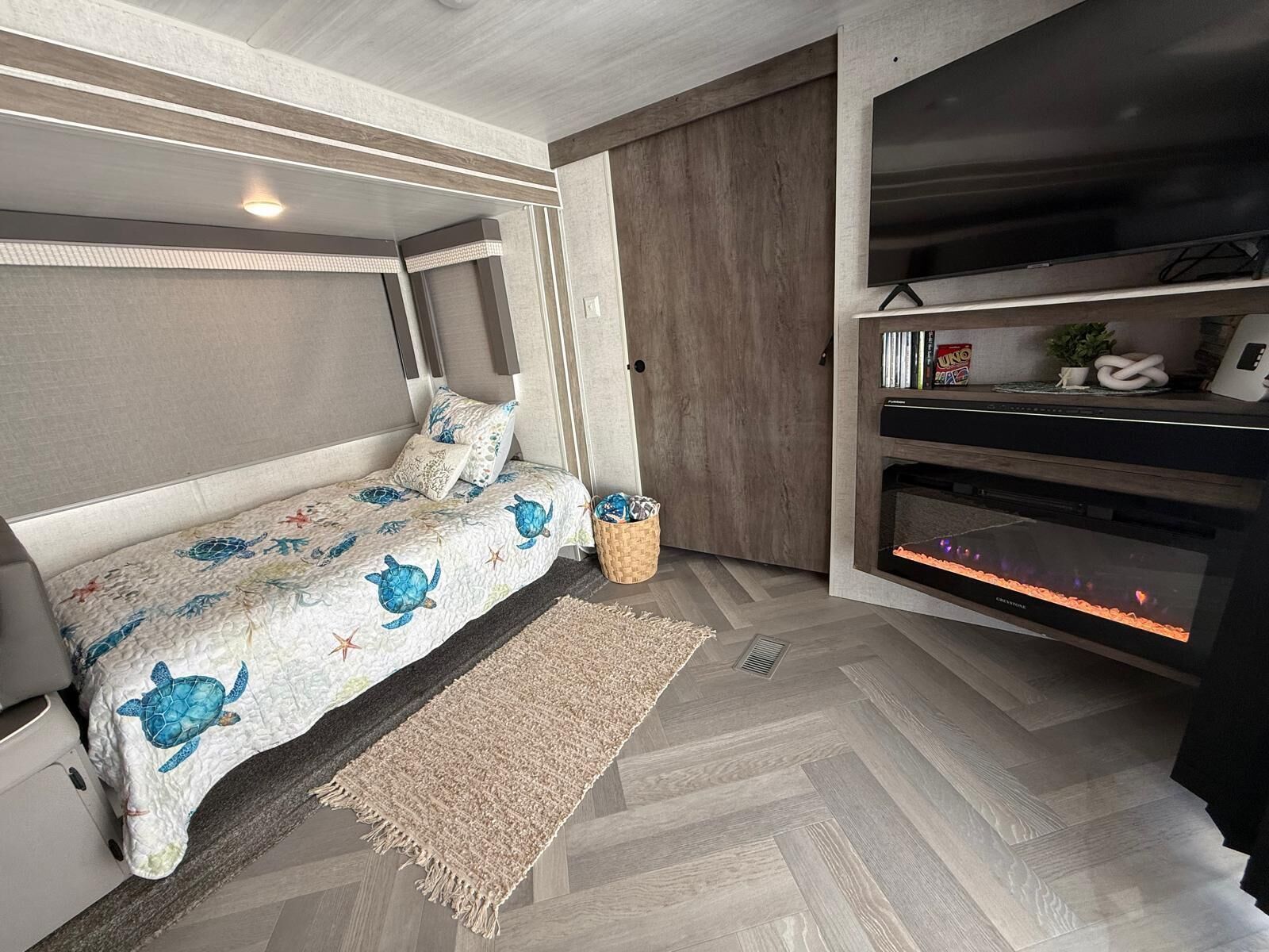 3 chambres, fer et planche à repasser, Wi-Fi gratuit, draps fournis