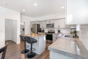 Microwave, oven, stovetop, dishwasher - Cottage Home in Private Neighborhood - Clubhouse (Eagle Mountain)