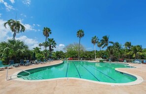 Pool - A Turtle Cove! Enjoy Paradise, walking distance to the Caribbean Sea! (Christiansted)