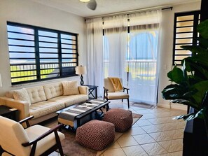 Smart TV - A Turtle Cove! Enjoy Paradise, walking distance to the Caribbean Sea! (Christiansted)