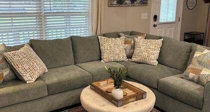 3-bedroom house in tranquil Conway neighborhood