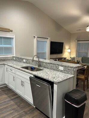 Interior - 3-bedroom house in tranquil Conway neighborhood (Conway)