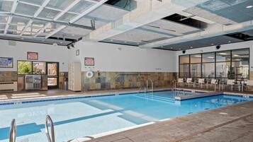 Piscina interna, piscina aquecida