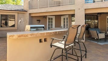 Kamar Quadruple Comfort | Teras/patio