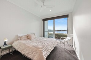 4 dormitorios, tabla de planchar con plancha, wifi y ropa de cama