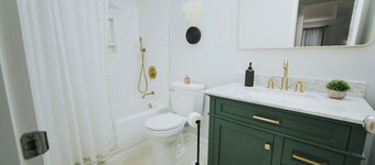 2 Min Ride to Downtown, Stylish Spacious 3 BR Home
