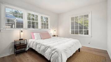 Desk, free WiFi, bed sheets