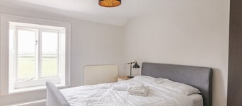 Charming countryside retreat with luxury shared spaces