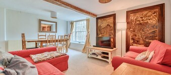 Charming countryside retreat with luxury shared spaces