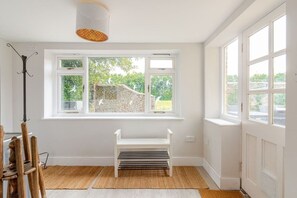 Interior - Charming countryside retreat with luxury shared spaces (Gloucestershire)