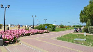 Unclassified image, 5 of 29, button - Holiday apartment with air conditioning and terrace (Bibione)