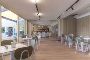 Dining - Holiday flat Two-room flat with air conditioning (Castiglione della Pescaia)