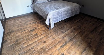 Cozy 1-bedroom cabin in beautiful Racine with AC breeze