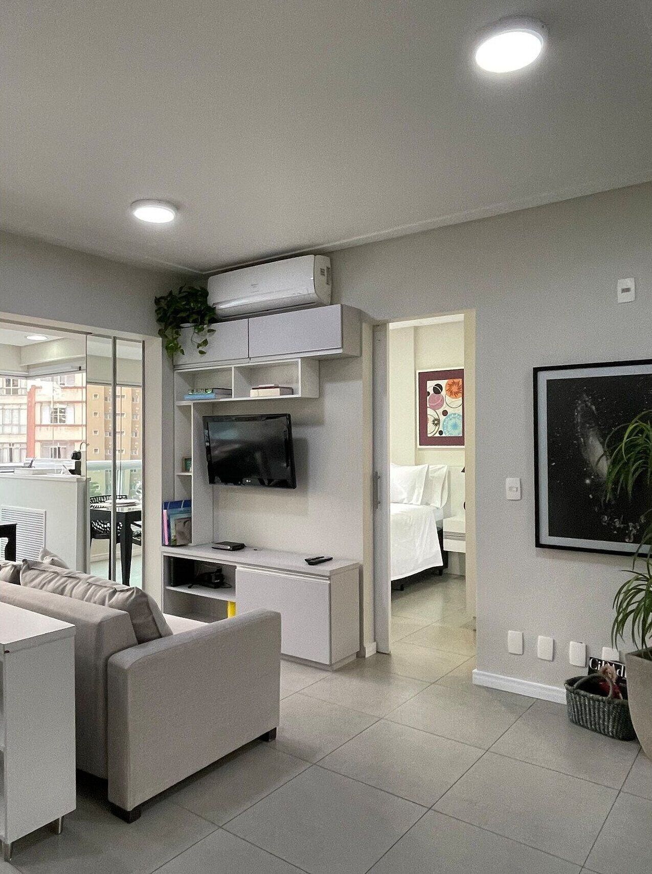 Apartament | Planxa i posts de planxar i wifi gratuïta 