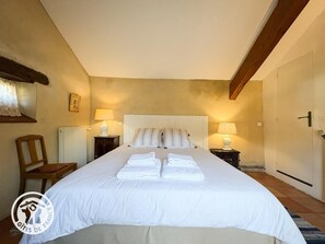 4 bedrooms, free WiFi - Gîtes de France® - Domaine de Farelle (LES PECHS DU VERS)