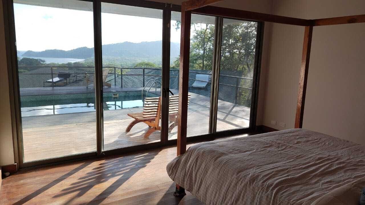 3 dormitorios, tabla de planchar con plancha, wifi gratis y ropa de cama