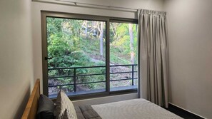 3 soverom, safe på rommet, strykejern/-brett og wi-fi (inkludert)