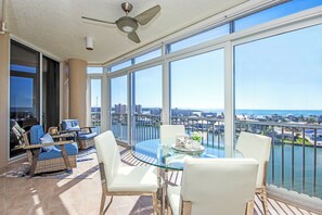 Outdoor dining - 3BR - Waterfront Condo - Coral Crest (Fort Myers Beach)