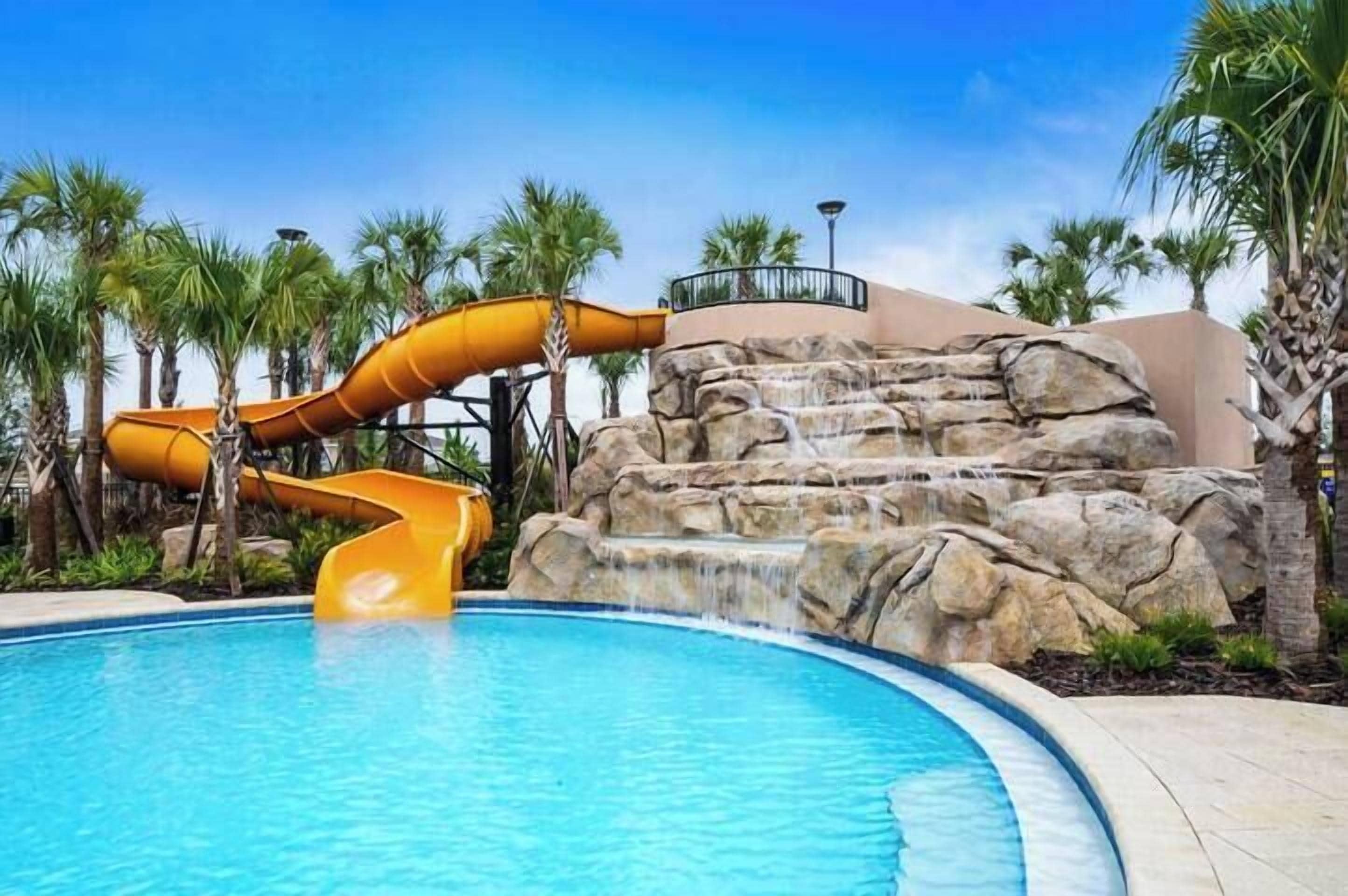 Piscine intérieure, piscine chauffée