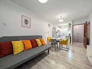 TV - Powstańców Śląskich Homely Apartment (Wrocław)