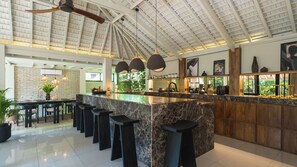 Vila, 3 kamar tidur, pemandangan kolam renang | Dapur pribadi | Lemari es, microwave, oven, dan kompor
