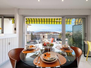 Dining - 1-Br Apartment with Terrace, Near City Centre (Cannes)