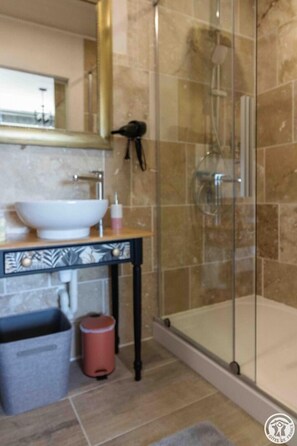 Shower - La Mouneau - SAINT FELIX LAURAGAIS (SAINT FELIX LAURAGAIS)