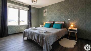 4 bedrooms, free WiFi