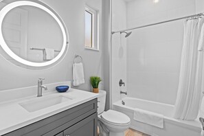 Shower, hair dryer, towels - AQUA: Huge Lagoon Resort Pool, Outdoor Oasis by Anna Maria Life Vacation Rentals (Bradenton)