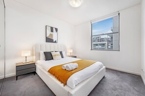 Iron/ironing board, free WiFi, bed sheets - Wake Up by the Water · Cozy 2BR in Rhodes (Rhodes)