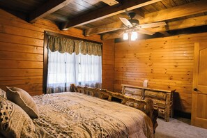 Iron/ironing board, bed sheets - Saddleview Cabin (Liberty)