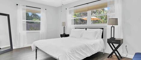 3 soverom, strykejern/-brett, wi-fi og sengetøy