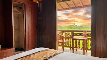 Habitación Deluxe, vistas al jardín | Escritorio