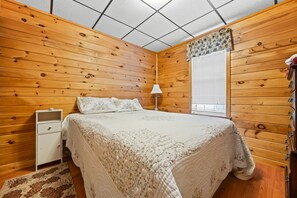 WiFi (無料)、ベッドシーツ